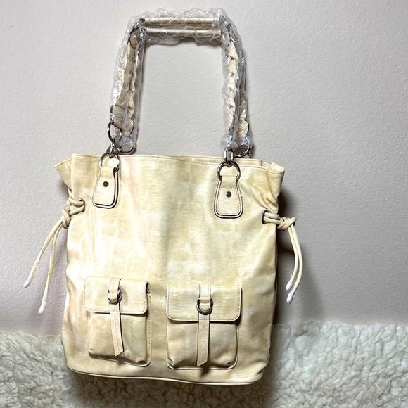 Creative memories Handbags - Creative Memories Cream Tote with Dual Pockets